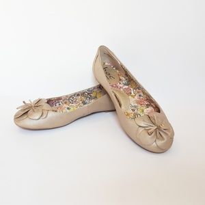 b.o.c. Born Flats Champagne Flower size 9